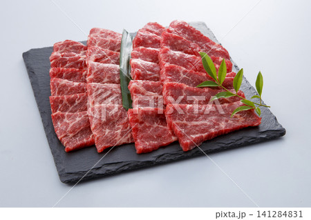 国産黒毛和牛　焼肉用　モモ・バラ 141284831