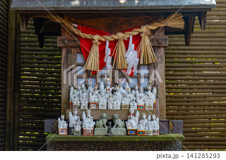 伯耆稲荷神社 境内の祠 鳥取県東伯郡琴浦町 伯耆稲荷神社 境内の祠 鳥取県東伯郡琴浦町 141285293