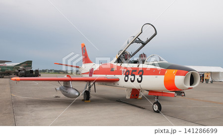 駐機場の航空自衛隊T-1B練習機 駐機場の航空自衛隊T-1B練習機 141286699