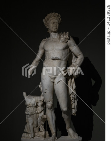 a historic sculpture from the Greek period a historic sculpture from the Greek period 141289526