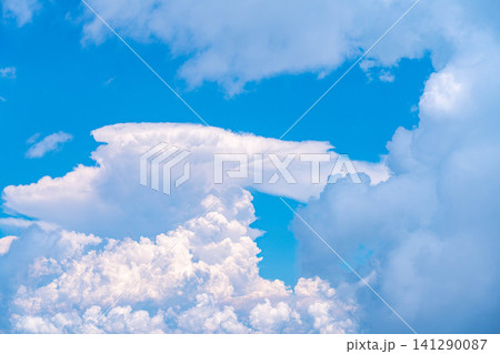 【空素材】蝶ヶ岳山頂から見る夏の空【長野県】 141290087