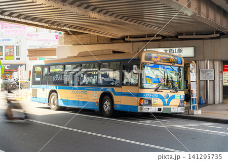 路線バス・横浜市営バス 東横線 大倉山駅 路線バス・横浜市営バス 東横線 大倉山駅 141295735
