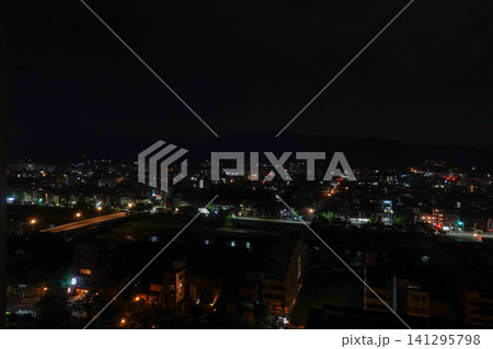 ホテルオークラ京都から見た東山方面の夜景(2026年7月撮影) ホテルオークラ京都から見た東山方面の夜景(2026年7月撮影) 141295798