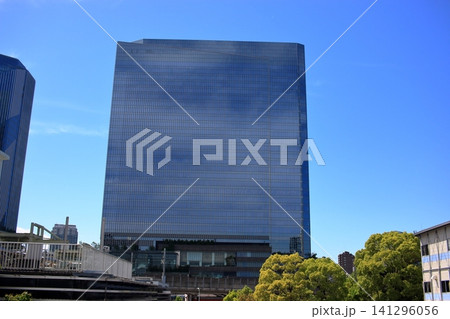 The new Takanawa Gateway City in MInatoku Tokyo Japan as seen from Shibaura chuo park against a blue sky The new Takanawa Gateway City in MInatoku Tokyo Japan as seen from Shibaura chuo park against a blue sky 141296056