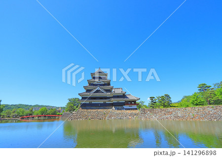 長野県松本市、国宝松本城の風景 長野県松本市、国宝松本城の風景 141296898