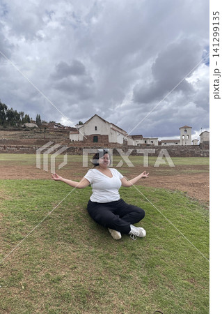 Women posing at Chinchero archaeological site park 141299135
