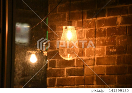 裸電球 裸電球 141299180