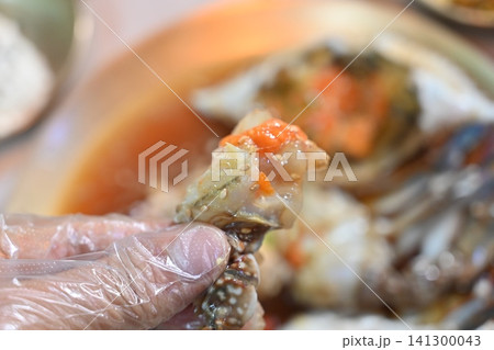 Traditional Korean Soy Sauce Marinated Raw Crab Traditional Korean Soy Sauce Marinated Raw Crab 141300043