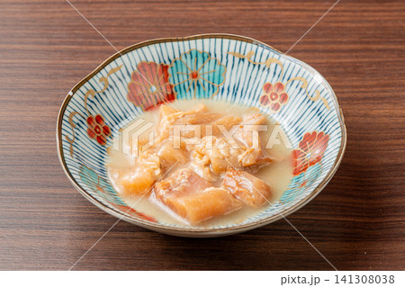 旨味たっぷりトロ軟骨おでん 141308038