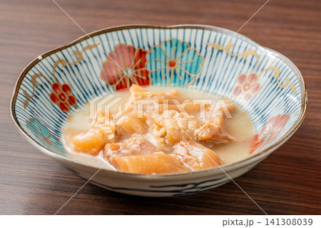 旨味たっぷりトロ軟骨おでん 141308039