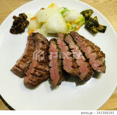 仙台名物 厚切り牛タン焼き 仙台名物 厚切り牛タン焼き 141308183