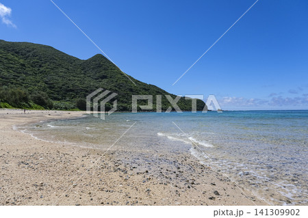 訪れる人も少ない久米島のアーラ浜 訪れる人も少ない久米島のアーラ浜 141309902