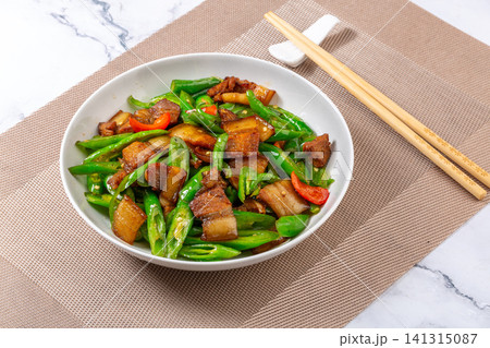 stir-fried sliced pork belly with fresh green chili peppers, Hunan style stir-fried sliced pork belly with fresh green chili peppers, Hunan style 141315087