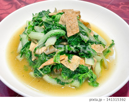 ガチ中華・腐竹炒广东菜（湯葉と広東菜の中華炒め） 141315392