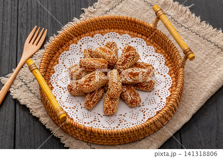 deep fried sesame balls crunchy cookies traditional asian sweet snack 141318806