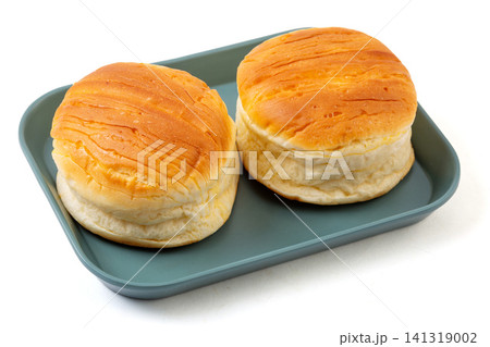 soft brioche buns with sweet milk custard flavor soft brioche buns with sweet milk custard flavor 141319002