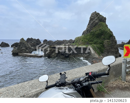 佐渡島 船隠し岩 佐渡島 船隠し岩 141320623