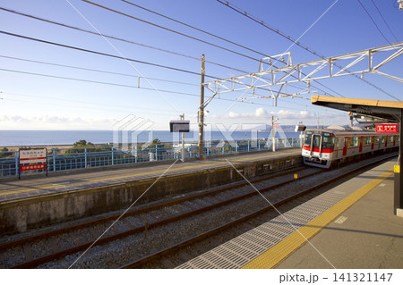 山陽電鉄「滝の茶屋」駅から明石海峡、淡路島を展望 山陽電鉄「滝の茶屋」駅から明石海峡、淡路島を展望 141321147