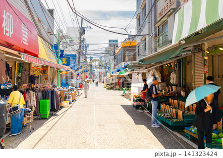 横浜三大商店街・洪福寺松原商店街　昭和レトロ 141323424