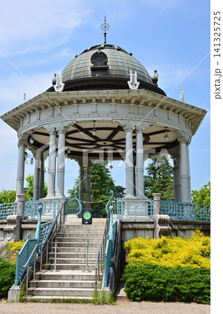 名古屋市・鶴舞公園にあるレトロな円形舞台の奏楽堂2 名古屋市・鶴舞公園にあるレトロな円形舞台の奏楽堂2 141325725