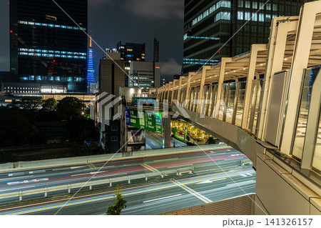 東京の夜景 東京タワーとゆりかもめと首都高 日本 東京の夜景 東京タワーとゆりかもめと首都高 日本 141326157