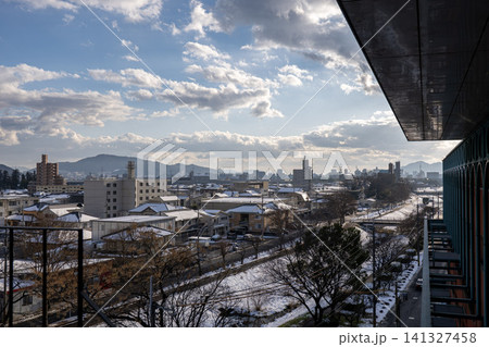 雪の降った朝の街 雪の降った朝の街 141327458