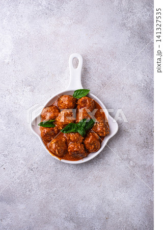 Homemade meatballs in tomato sauce 141327535