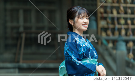 日本の夏・浴衣姿の日本人女性 日本の夏・浴衣姿の日本人女性 141333547