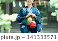 日本の夏・浴衣姿の日本人女性 141333571