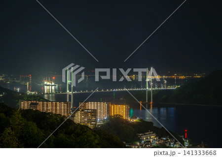 長崎県/ 近すぎる100万ドル夜景「鍋冠山」(鍋冠山公園)から見る長崎市の宝石箱のような美しい夜景 長崎県/ 近すぎる100万ドル夜景「鍋冠山」(鍋冠山公園)から見る長崎市の宝石箱のような美しい夜景 141333668
