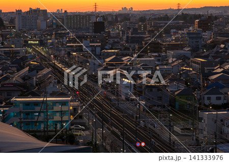 眠い電車 141333976