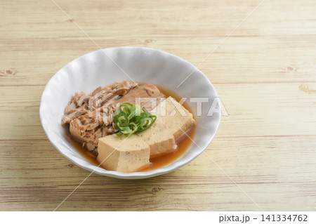 なまり節と豆腐の炊き合わせ なまり節と豆腐の炊き合わせ 141334762