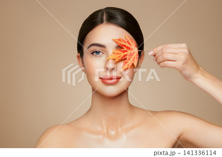 Autumn portrait of beautiful woman with clean fresh skin Autumn portrait of beautiful woman with clean fresh skin 141336114