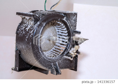 換気扇モーターのホコリ 換気扇モーターのホコリ 141336157