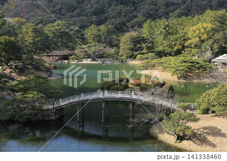 歳晩の栗林公園(12月下旬・飛来峰) 歳晩の栗林公園(12月下旬・飛来峰) 141338460