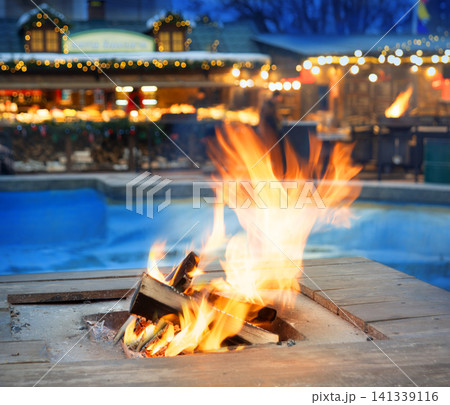 Fire near a cafe at the Christmas market 141339116