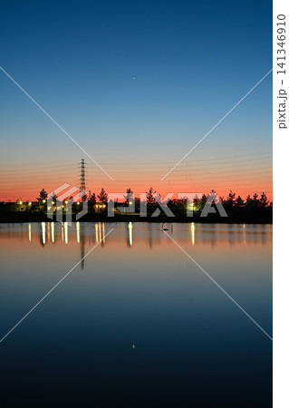 弁天潟風致公園の夕景(新潟県聖籠町) 弁天潟風致公園の夕景(新潟県聖籠町) 141346910