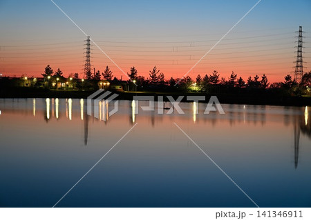 弁天潟風致公園の夕景(新潟県聖籠町) 弁天潟風致公園の夕景(新潟県聖籠町) 141346911