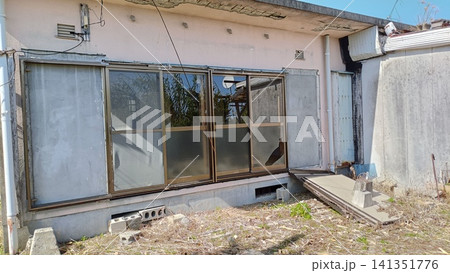 古い建物の 古い建物の 141351776