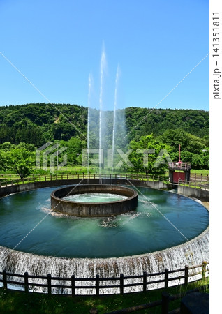 日本最大級の 円筒分水工（徳水園・円筒分水アクアパーク） 141351811