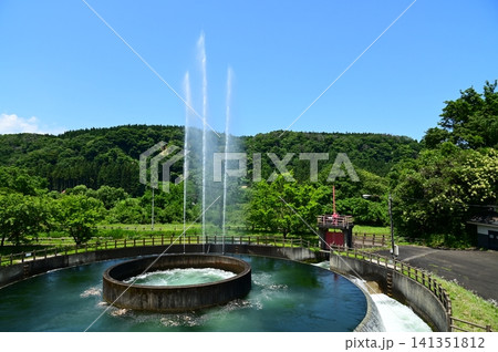 日本最大級の 円筒分水工（徳水園・円筒分水アクアパーク） 141351812