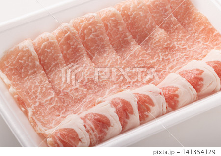 ［国内産］豚ロース肉　うす切り 141354129