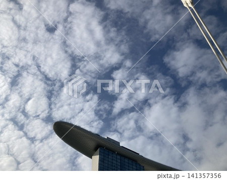 空に伸びるマリーナベイサンズ 空に伸びるマリーナベイサンズ 141357356