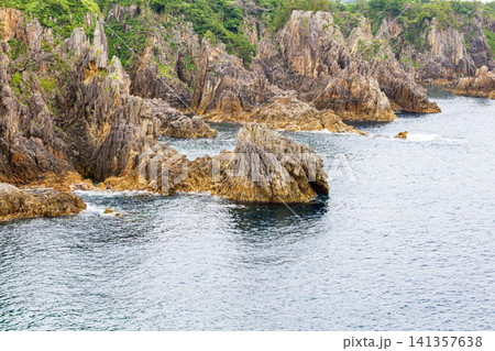 佐渡島の景勝地、尖閣湾の風景 141357638