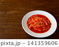 テーブル背景のトマトスープパスタ 141359606