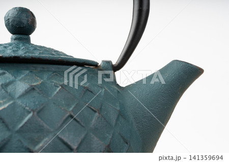 Antique iron teapot. Chinese dark green kettle, metal heavy Japanese tea pot 141359694