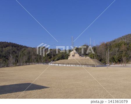 奥新田西古墳（おくしんでんにしこふん）/兵庫県加古川市平荘町中山 141361079