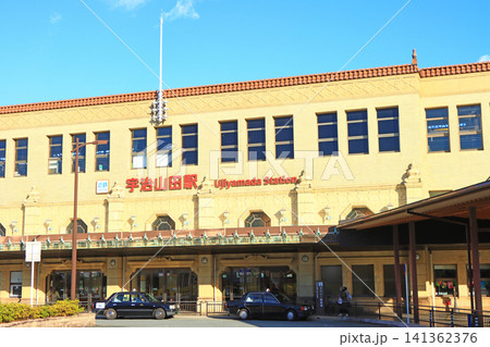 三重県伊勢市、宇治山田駅の風景 三重県伊勢市、宇治山田駅の風景 141362376