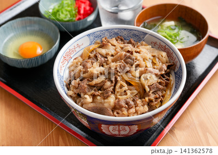 牛丼 141362578