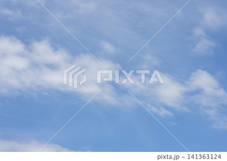 夏の空 青空 空 晴れ 夏 7月 イメージ 夏の空 青空 空 晴れ 夏 7月 イメージ 141363124
